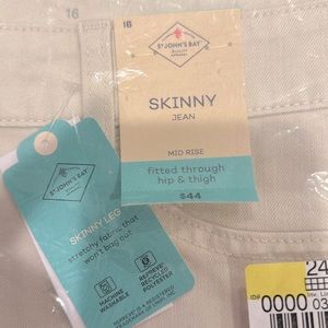St John’s Bay Skinny jeans